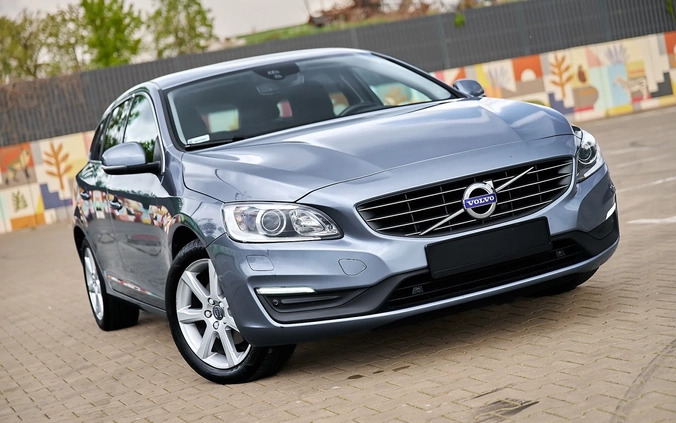 Volvo V60 cena 57800 przebieg: 207000, rok produkcji 2017 z Zawiercie małe 781
